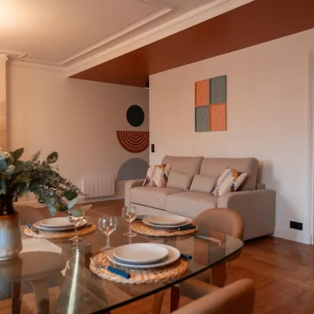 Chic Et Spacieux 6 Personnes- Cite De La Science アパート パリ